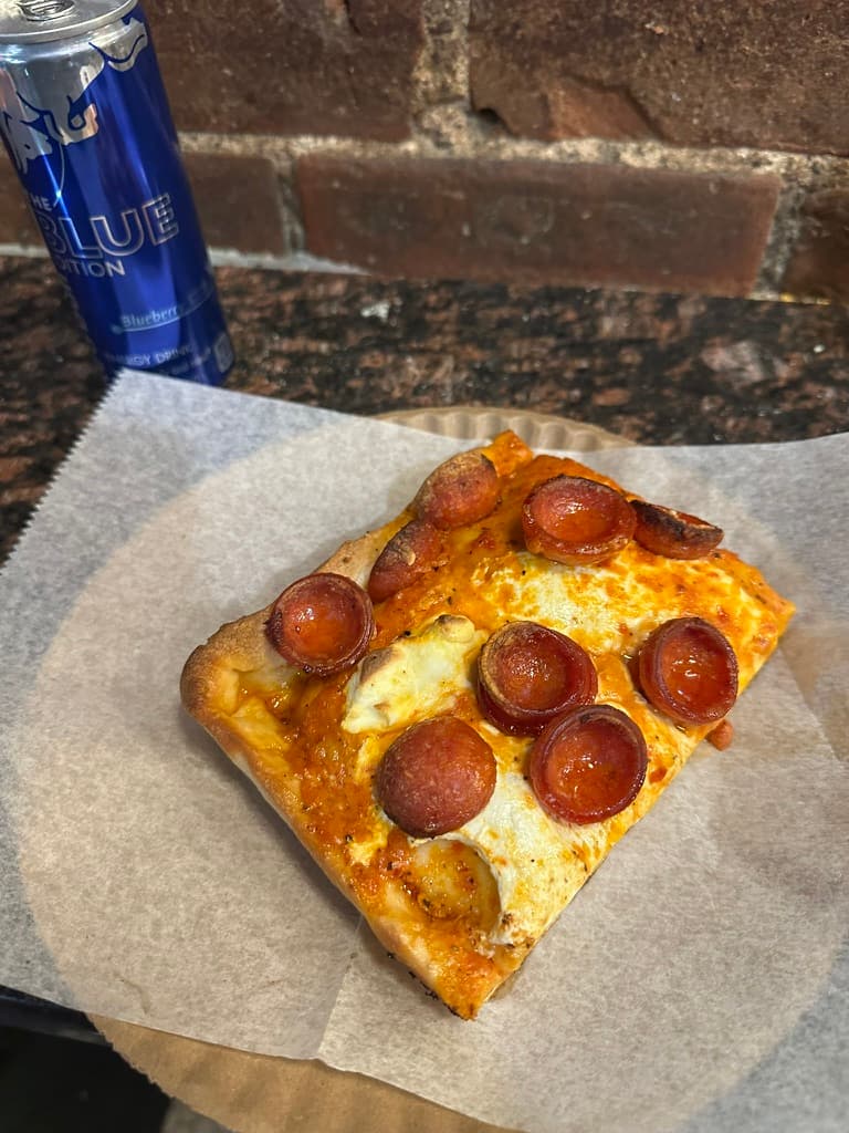 Ein ruhiger Moment in einem Gemeinschaftsgarten in Brooklyn - passt thematisch zu den 'anderen Ecken' von Chelsea/Village