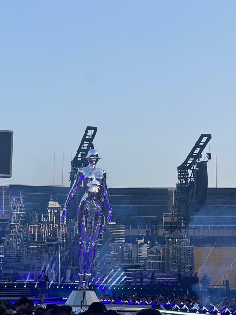 Gaudis Meisterwerk: Die Sagrada Familia im Abendlicht