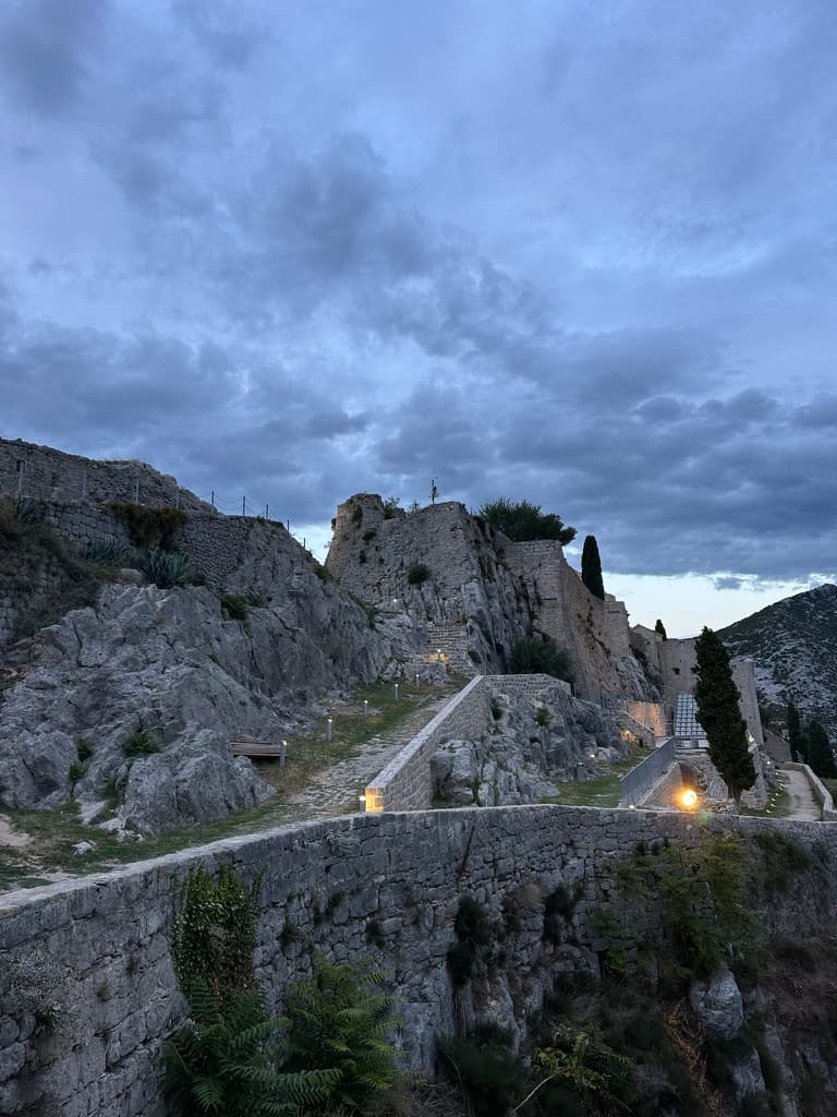 Panoramablick vom Marjan-Hügel über die Stadt Split